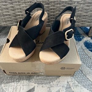 New Clarks Giselle Dove Nubuck Sandal